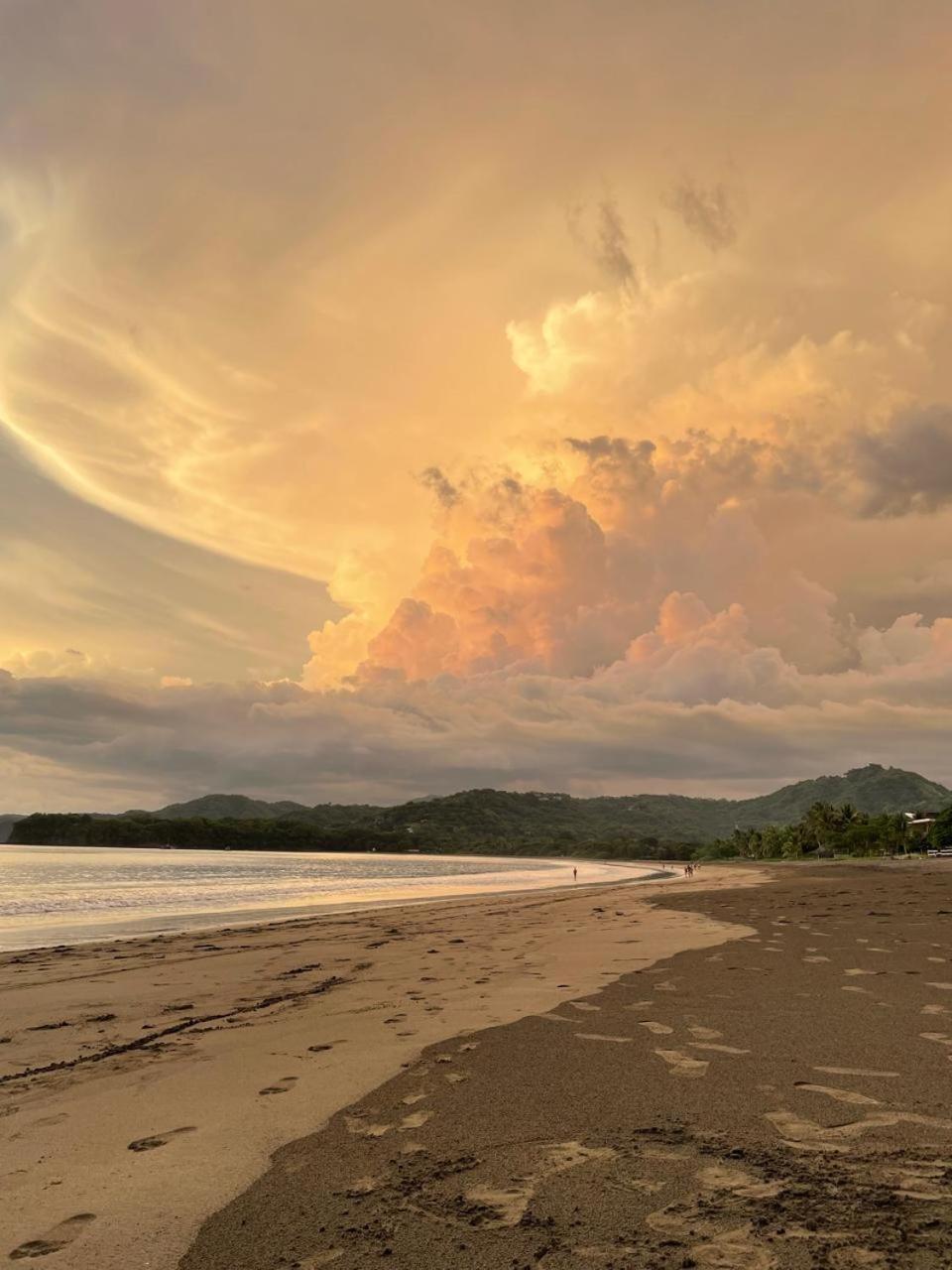Tamarindo Beach, Prime Location, Fantastic Watersalt Pool & Cold Plunge, Family & Friends Kültér fotó